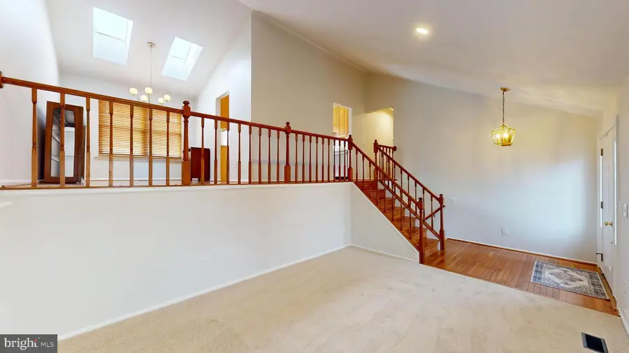 48 Mcpherson Cir, Sterling, VA 20165 - Image #3