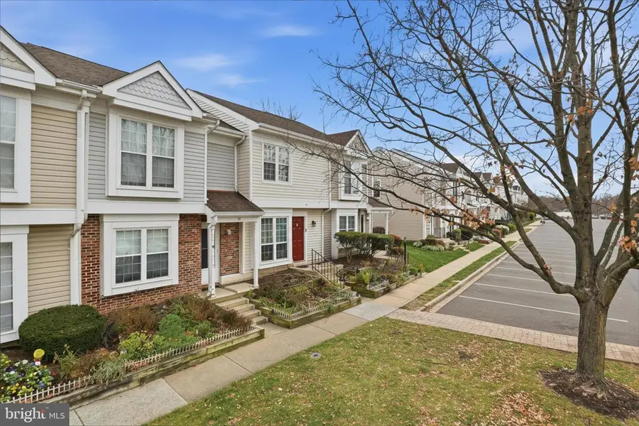 47 Essex Sq, Sterling, VA 20164 - Image #3