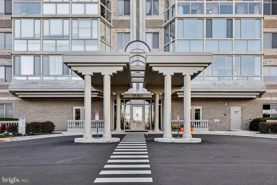 19365 Cypress Ridge Ter #621, Leesburg, VA 20176 - Image #3