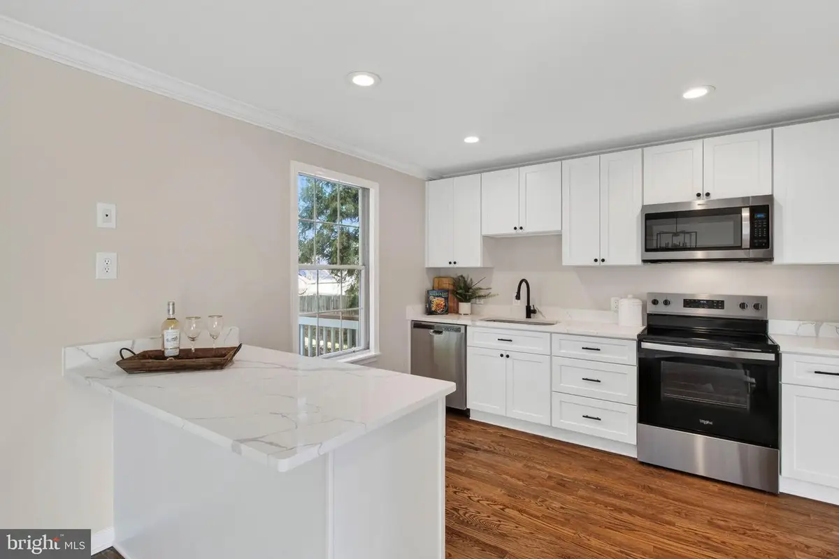 806 Cattail Ln Ne, Leesburg, VA 20176 - Image #1