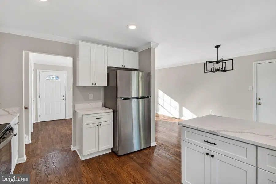 806 Cattail Ln Ne, Leesburg, VA 20176 - Image #2