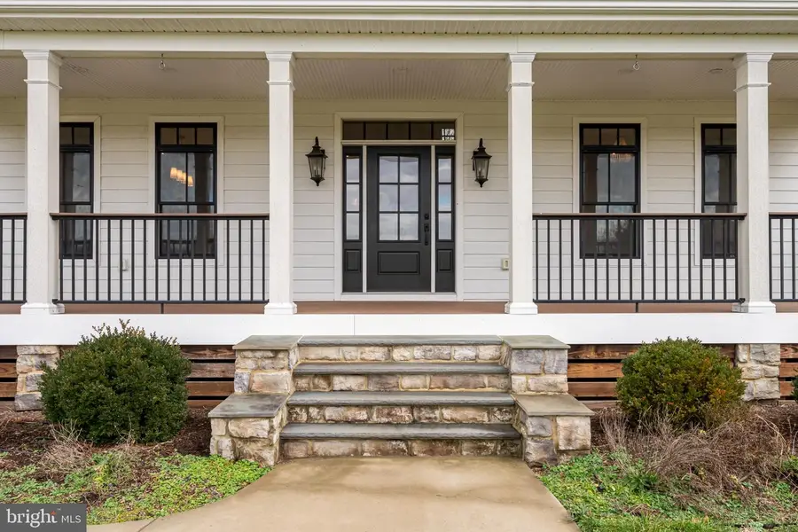 19116 Nicholson Farm Ln, Purcellville, VA 20132 - Image #2