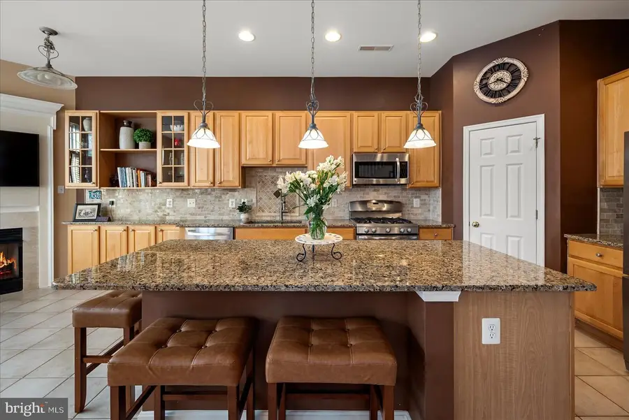 25542 Donegal Dr, Chantilly, VA 20152 - #2