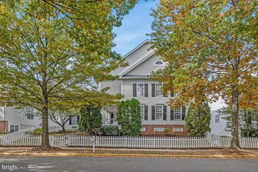 20319 Bowfonds St, Ashburn, VA 20147 - Image #3
