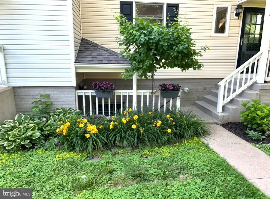 17 Stonewall Ct, Middleburg, VA 20117 - Image #2