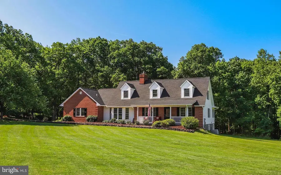 18180 Turnberry Dr, Round Hill, VA 20141 - Image #2