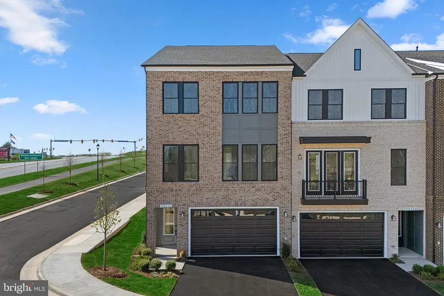 44506 Lowestoft Sq, Ashburn, VA 20147 - Image #3