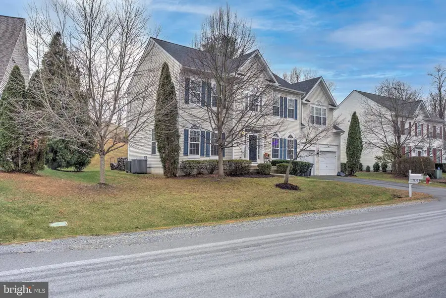 17239 Greenwood Dr, Round Hill, VA 20141 - Image #3