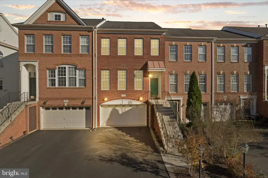 24686 Nettle Mill Sq, Aldie, VA 20105 - Image #2