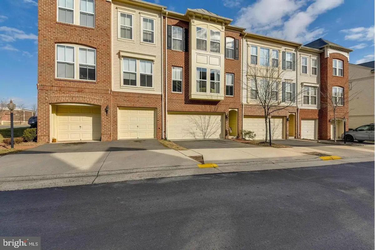 42466 Regal Wood, Ashburn, VA 20148 - Image #1