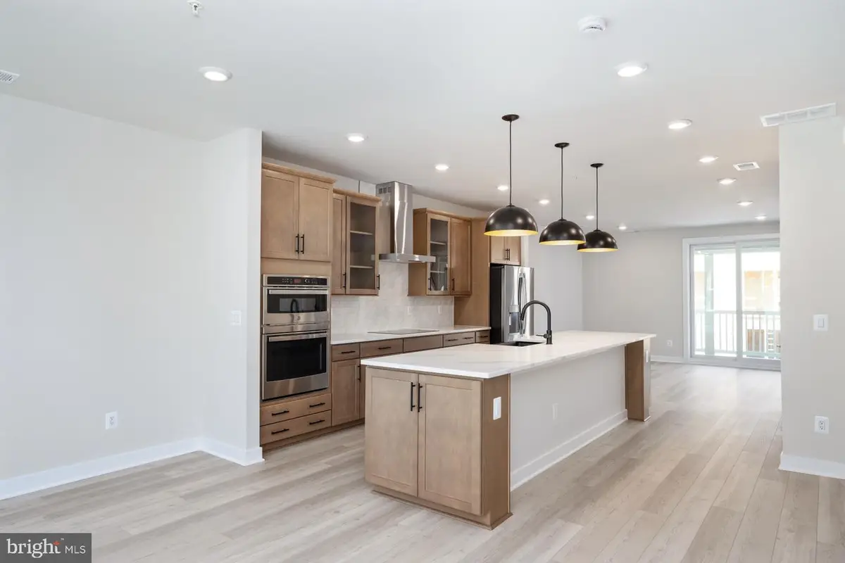 44581 Strabane Ter, Ashburn, VA 20147 - Image #1