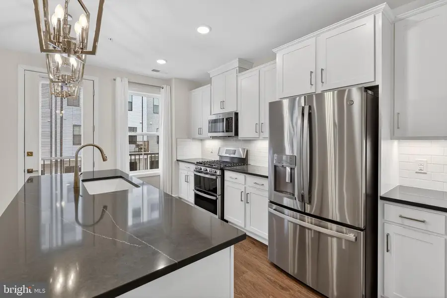 21805 Croxley Ter, Broadlands, VA 20148 - Image #2