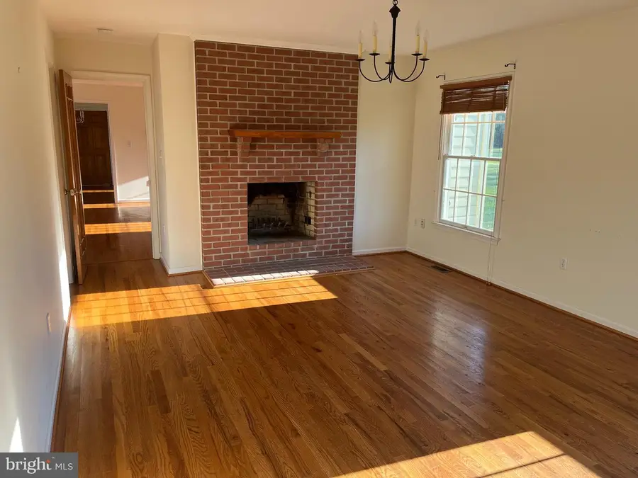 37030 N Fork Rd, Purcellville, VA 20132 - Image #3