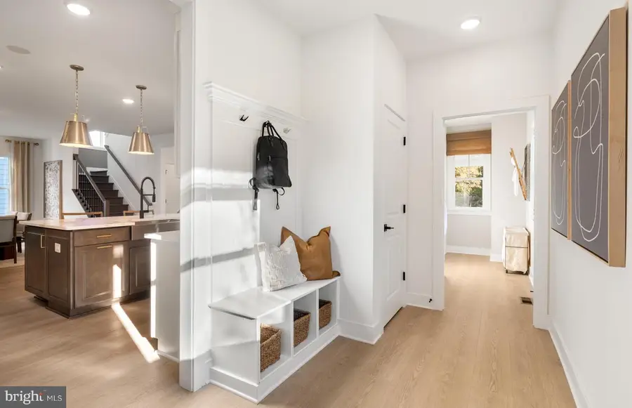 18280 Battlefield Crossing Ln, Leesburg, VA 20176 - Image #3