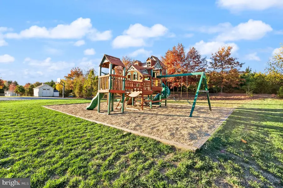 42222 Cameron Parish Dr, Ashburn, VA 20148 - Image #2