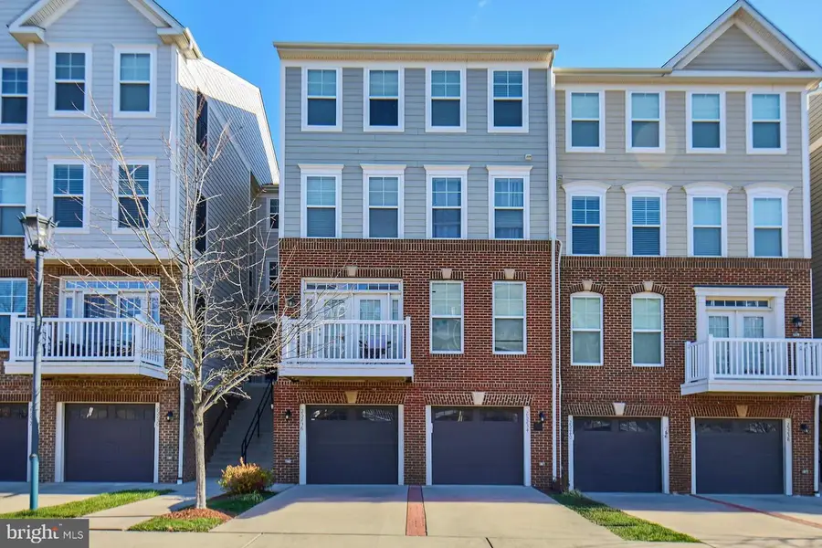 25234 Orchard View Ter, Chantilly, VA 20152 - Image #2