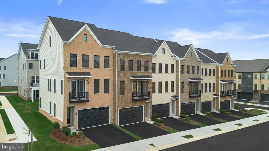 23019 Blue Eagle Ter, Ashburn, VA 20148 - Image #3