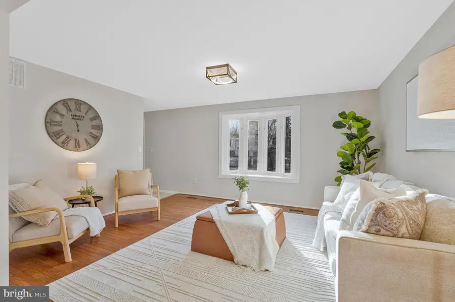 113 Caragana Ct, Sterling, VA 20164 - Image #3