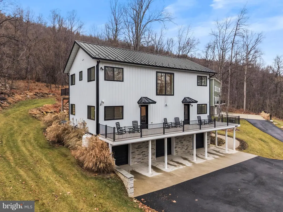 13543 Hanging Rock Ln, Lovettsville, VA 20180 - Image #1
