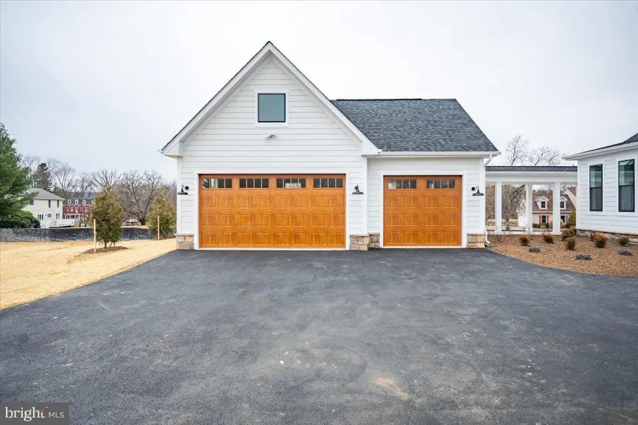 39762 Rivers Edge Ln, Lovettsville, VA 20180 - Image #3