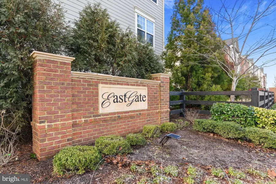 44077 Peirosa Ter #359, Chantilly, VA 20152 - Image #2