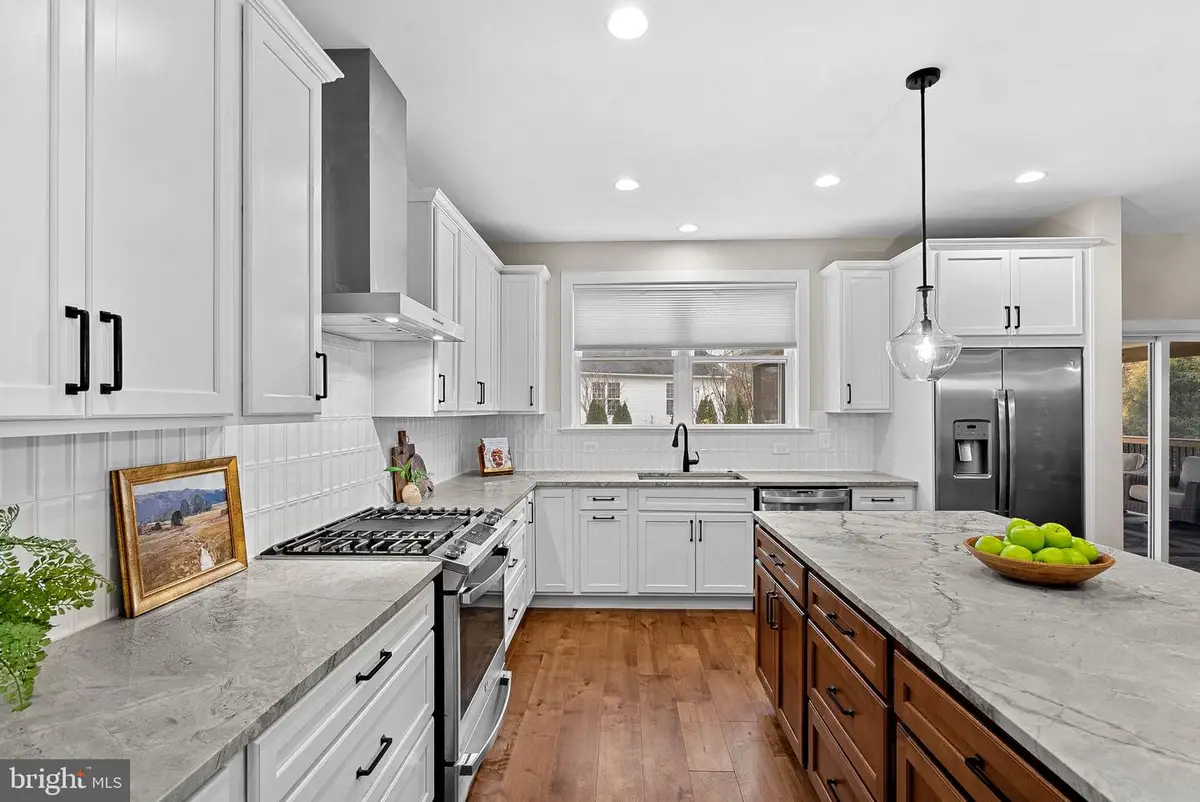 35611 Hamlet Ct, Round Hill, VA 20141 - Image #1