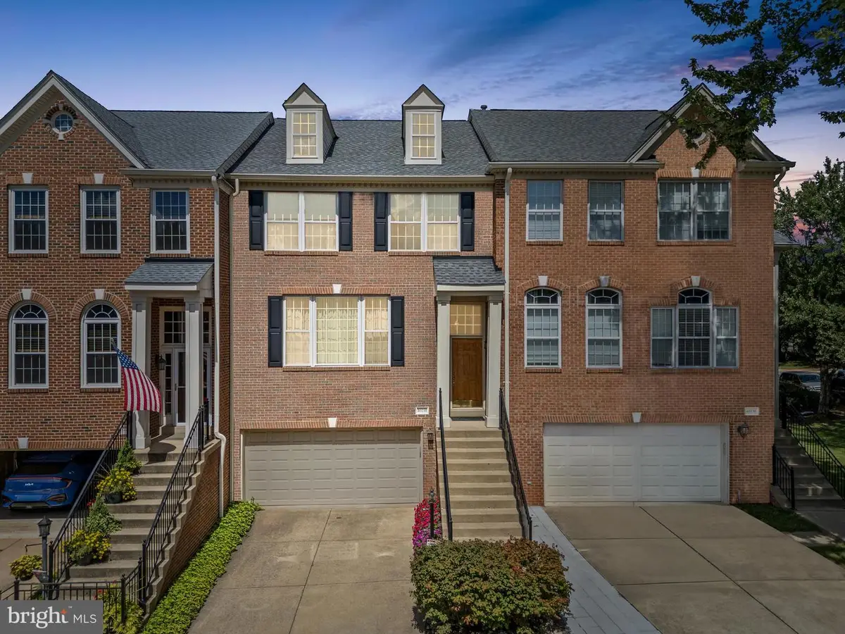 46134 Brisbane Sq, Potomac Falls, VA 20165 - Image #1