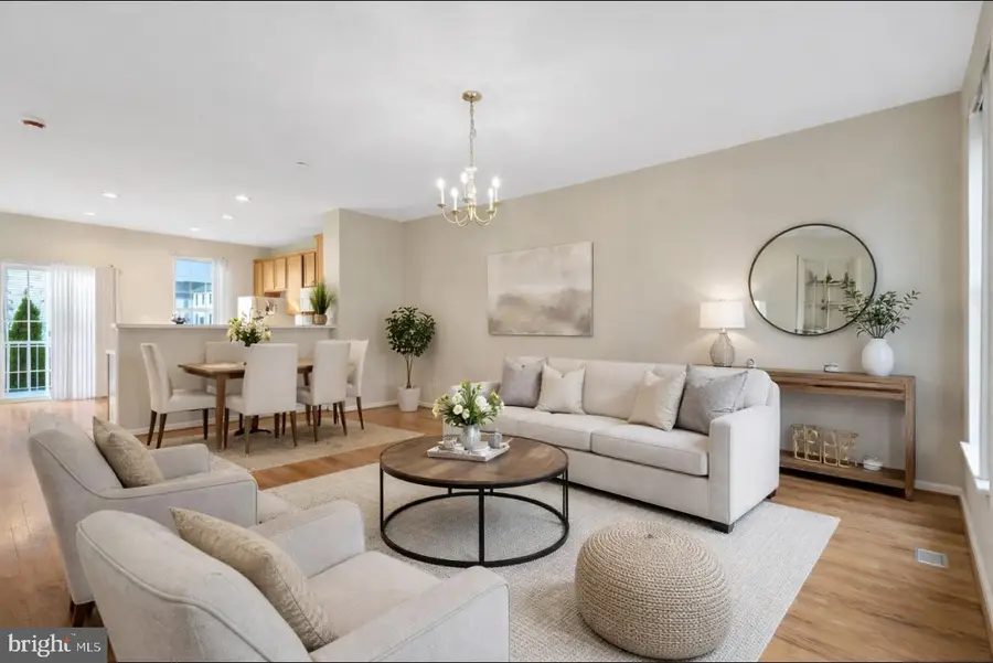 25121 Monteith Ter, Chantilly, VA 20152 - Image #2