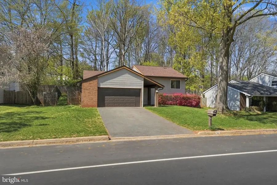 314 Sugarland Run Dr, Sterling, VA 20164 - #2