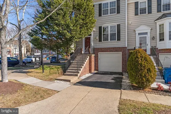 25450 Upper Clubhouse Dr, CHANTILLY, VA 20152