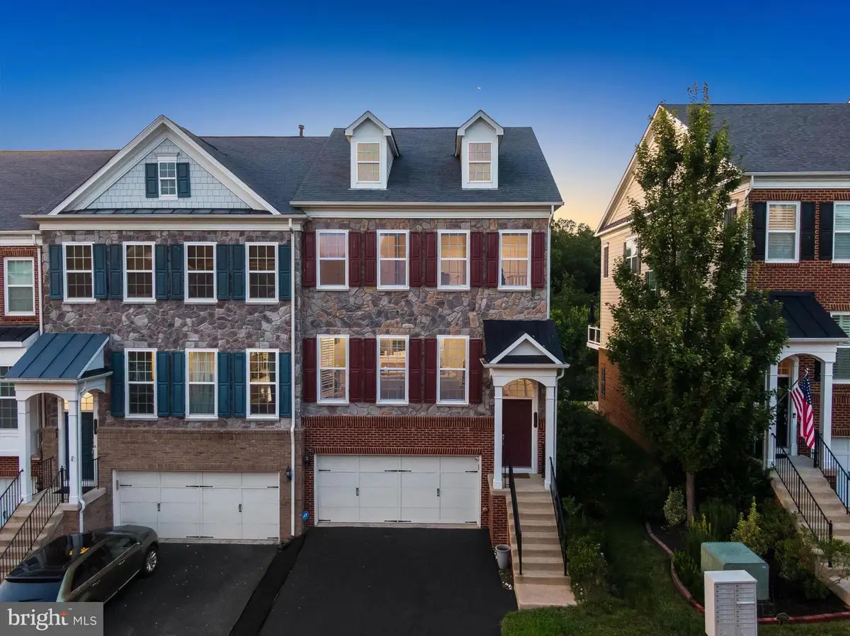 42692 Keiller Ter, Ashburn, VA 20147 - Image #1