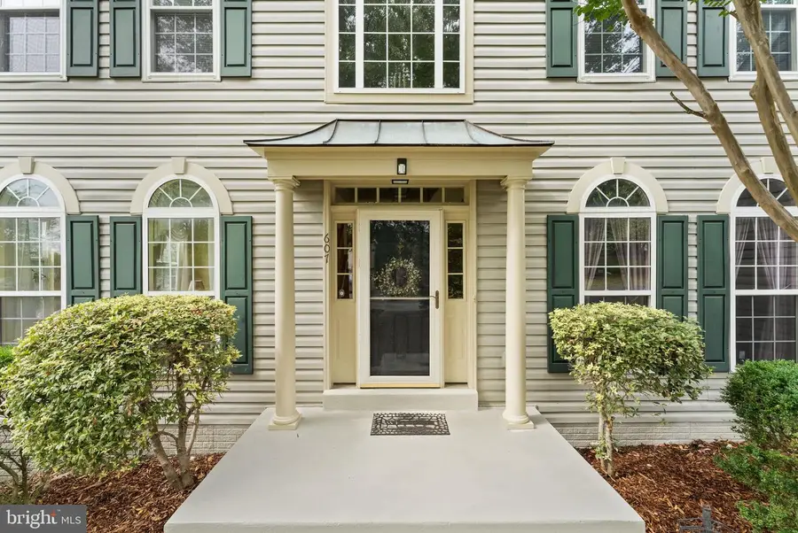 607 Talmadge Ct Se, Leesburg, VA 20175 - Image #3