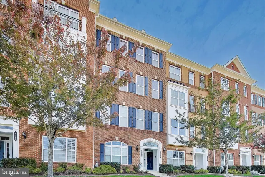 23516 Hopewell Manor Ter, Ashburn, VA 20148 - Image #2