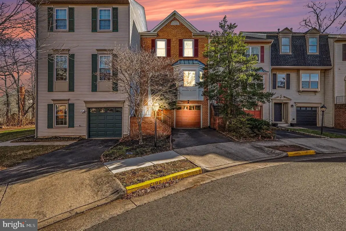 44102 Gala Cir, Ashburn, VA 20147 - Image #1