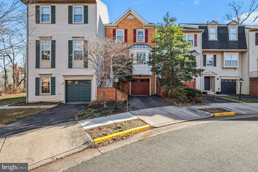 44102 Gala Cir, Ashburn, VA 20147 - Image #2