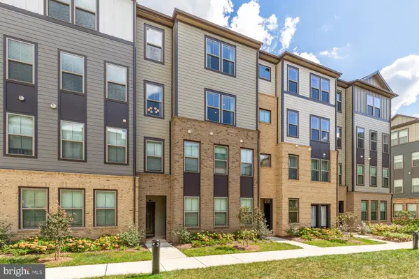 45950 Raven Ter, STERLING, VA 20165