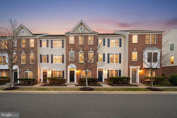 42919 Pamplin Ter #68c, CHANTILLY, VA 20152
