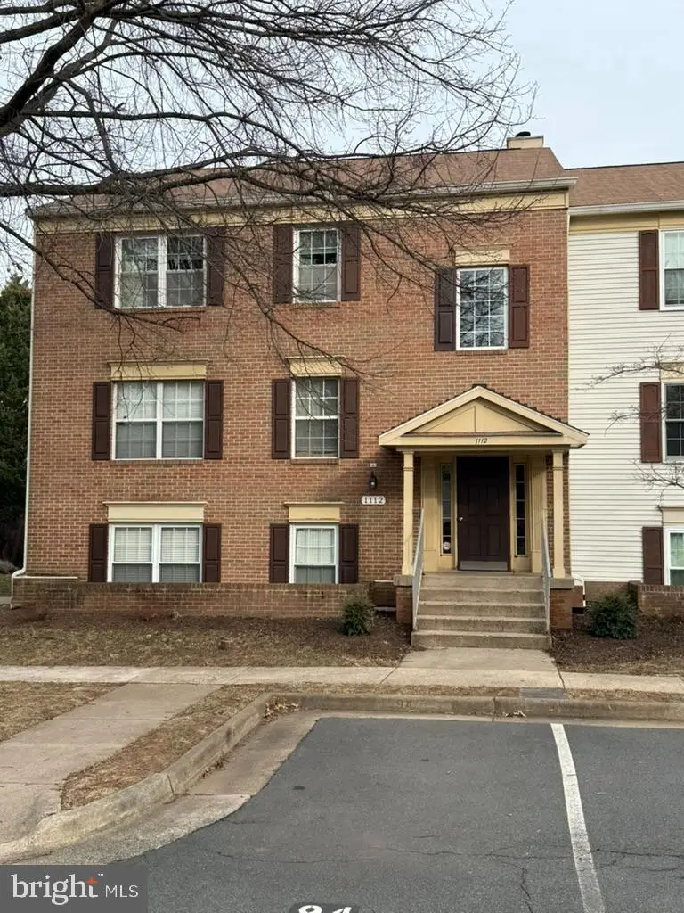 1112 Huntmaster Ter Ne #202, Leesburg, VA 20176 - Image #1