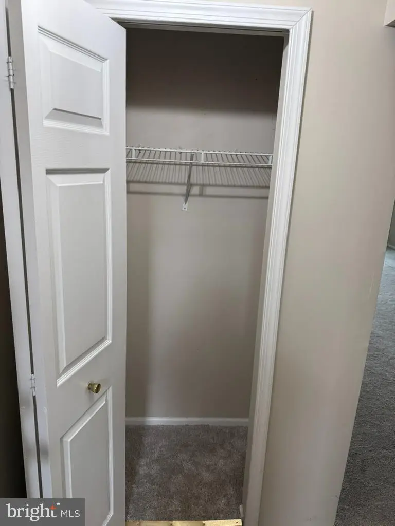 1112 Huntmaster Ter Ne #202, Leesburg, VA 20176 - Image #2