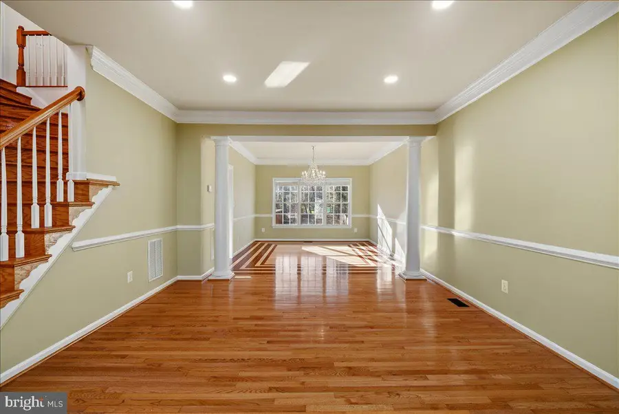 25413 Bradshaw Dr, Chantilly, VA 20152 - #3