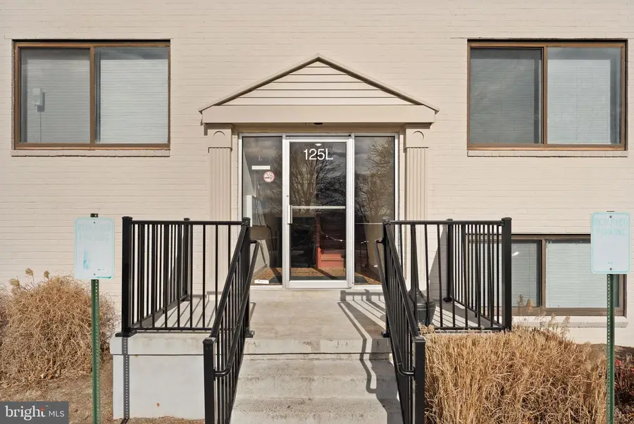 125-l Clubhouse Dr Sw #l-9, Leesburg, VA 20175 - Image #2