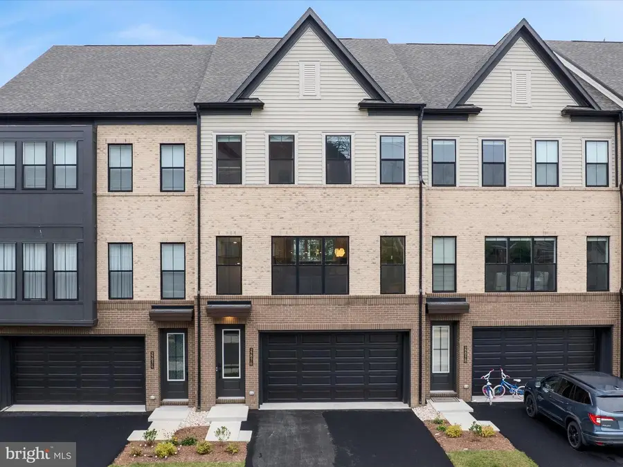 22976 Copper Tree Ter, Ashburn, VA 20148 - Image #3