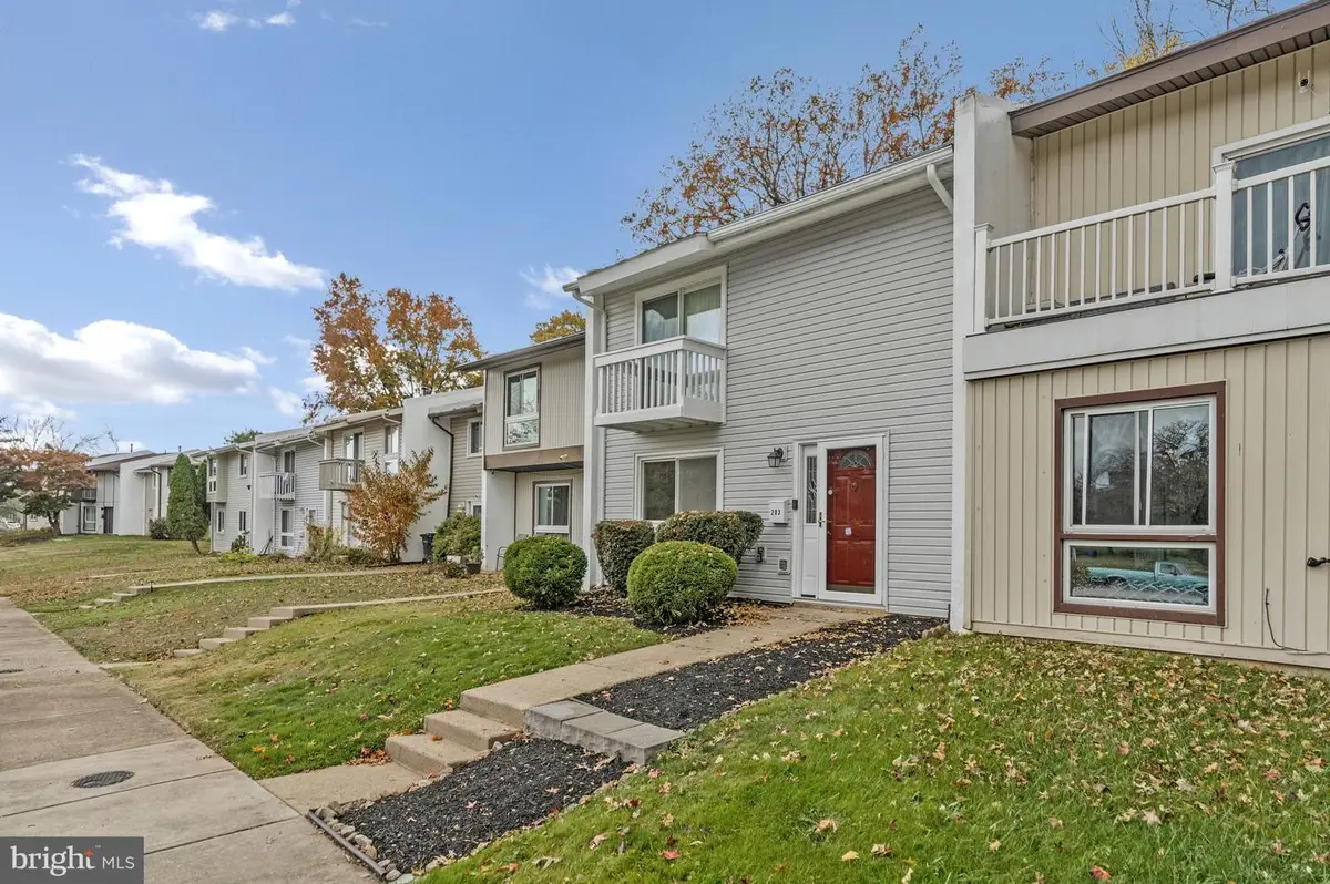 203 Greenfield Ct, Sterling, VA 20164 - Image #1