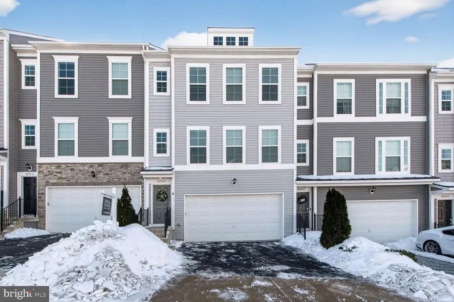 42409 Arcola Vista Ter, Sterling, VA 20166 - #2