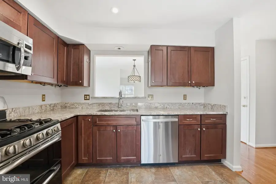 45563 Whitcomb Sq, Sterling, VA 20166 - Image #3