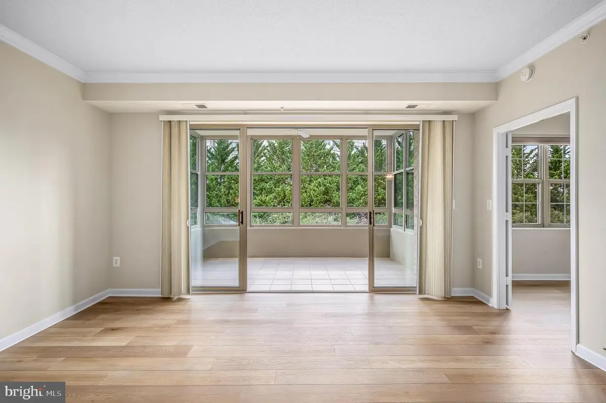 19350 Magnolia Grove Sq #303, Leesburg, VA 20176 - #1