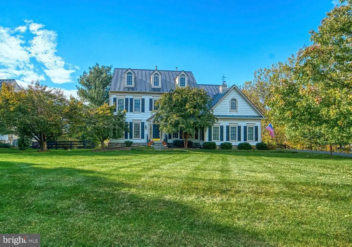 19075 Foxgreen Cir, Leesburg, VA 20175 - Image #1