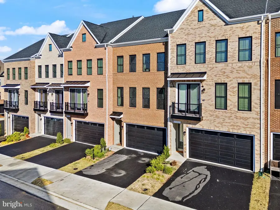 23062 Copper Tree Ter, Ashburn, VA 20148 - #3