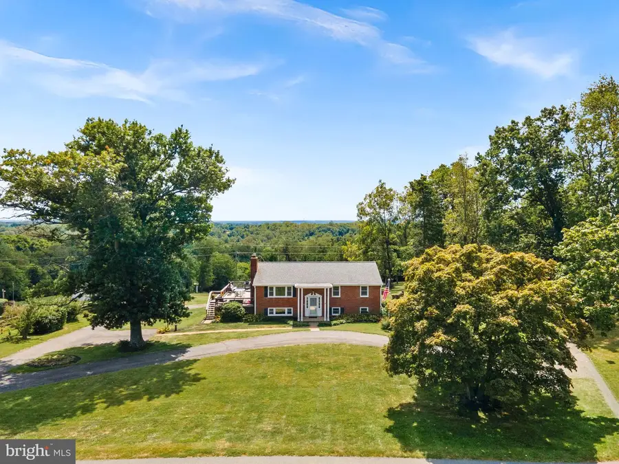 39857 Thomas Mill Rd, Leesburg, VA 20175 - #2