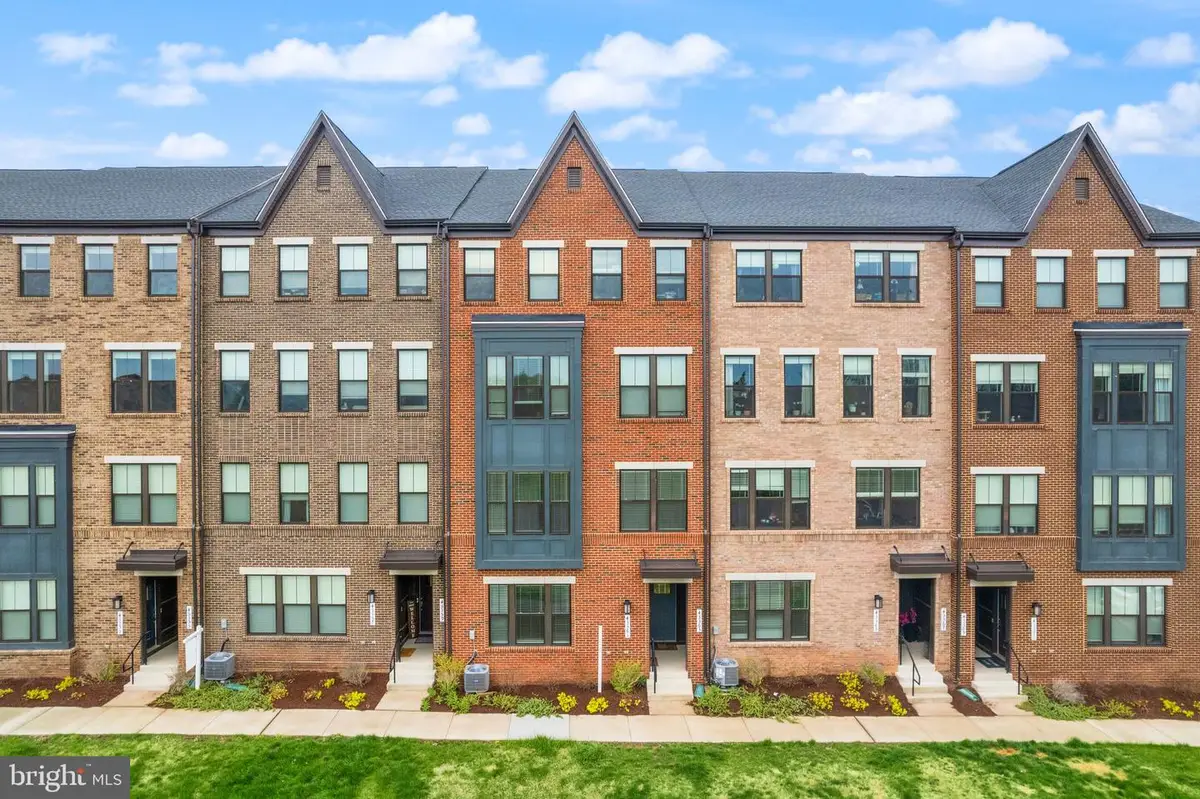 43361 Radford Divide Ter, Ashburn, VA 20148 - #1